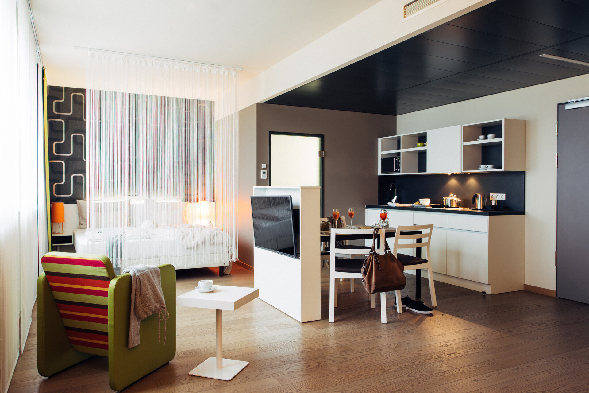 harryshome_18_72dpi_ap_dz-251-von-321