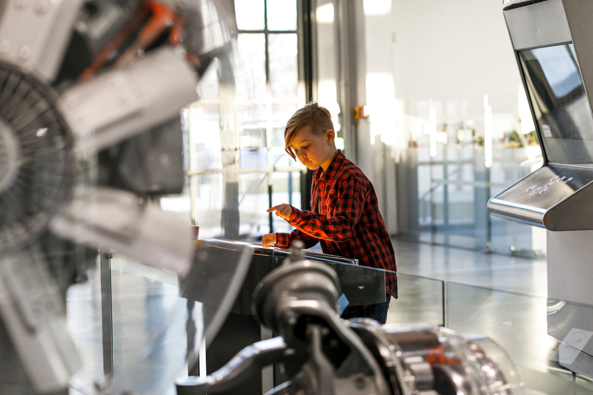Junge im Verkehrsmuseum, © München Tourismus, Christian Kasper